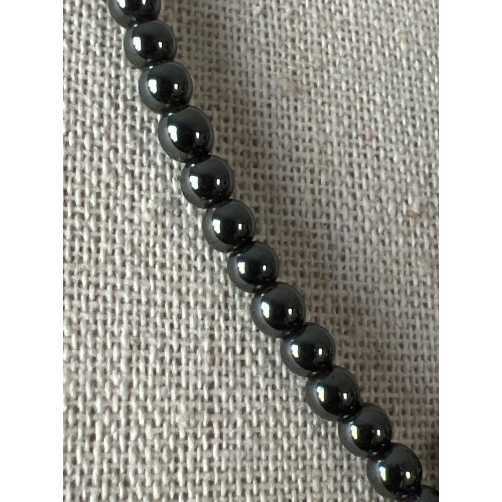 Heart Hematite Pendant Necklace -- 18" - Picture 4 of 9